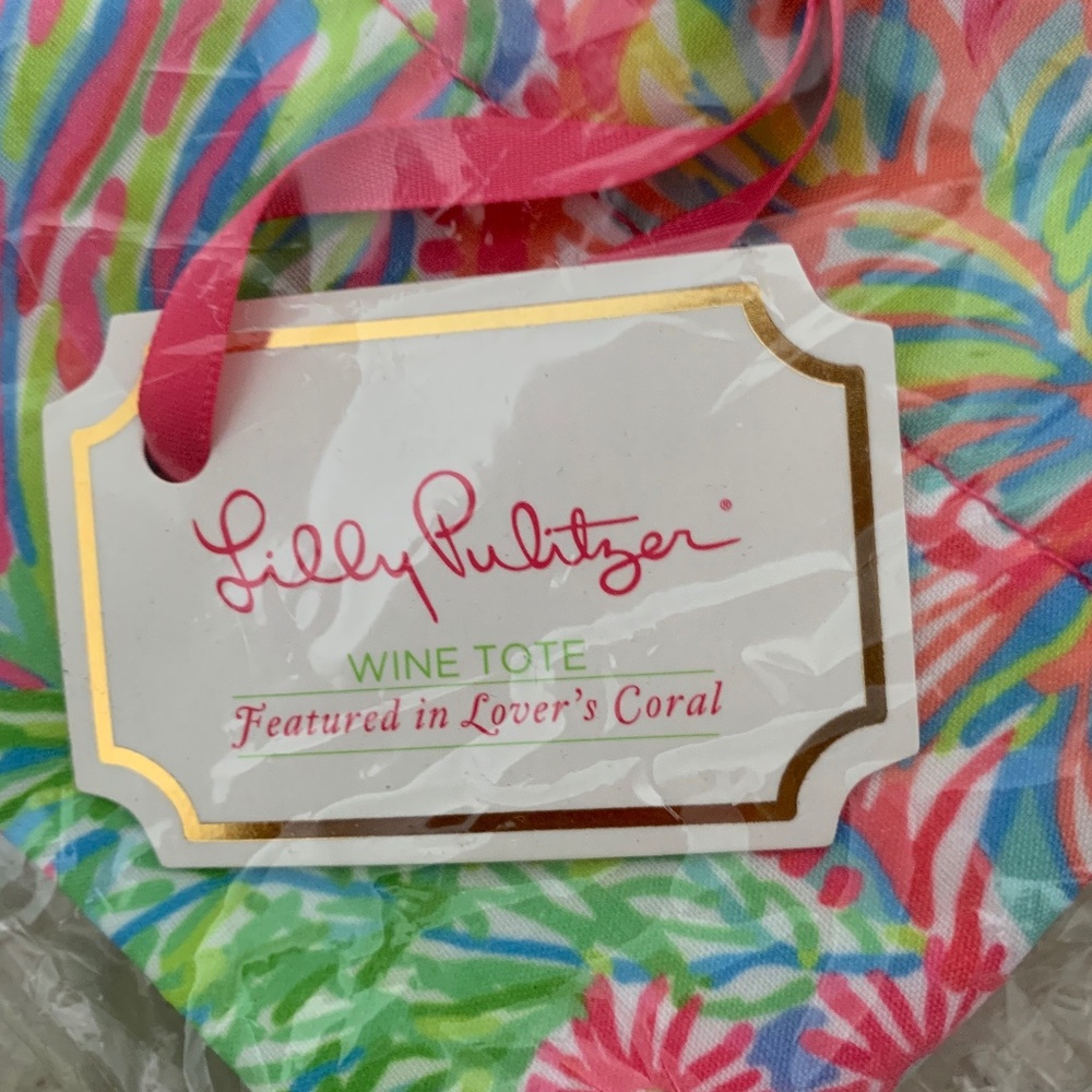 Lilly Pulitzer Wine Tote Featured in Lover's Coral NEW Vibrant Beachy Preppy - Picture 4 of 9